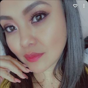 Meet your Posher, Adriana